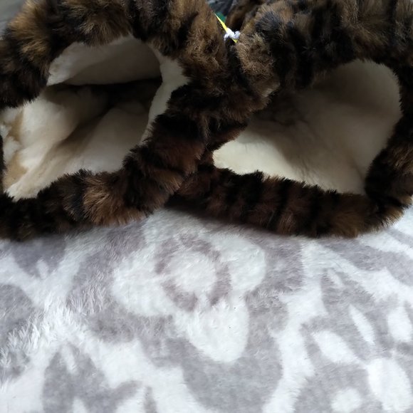 NTW faux fur fleece lined winter mitten gloves gauntlet style animal tiger print - Picture 5 of 5